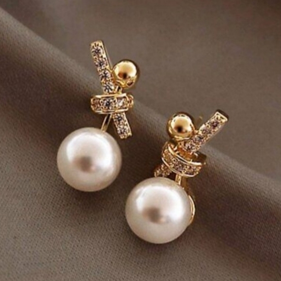 Jewelry - Pearl and Diamond Stud Earrings